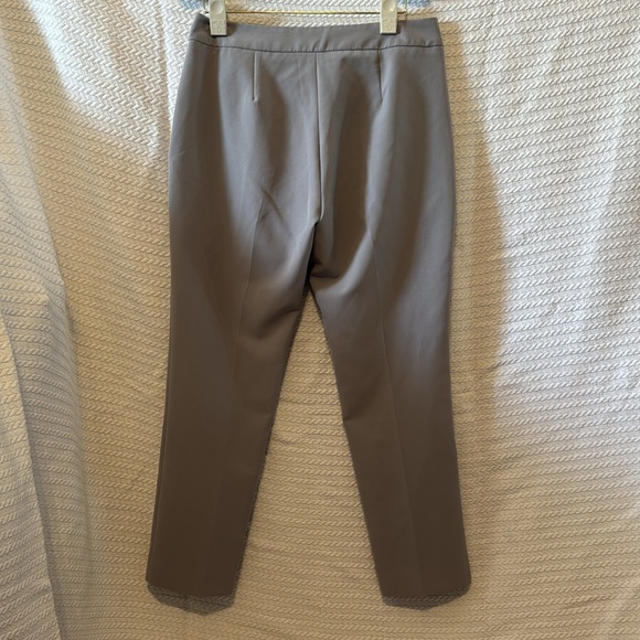Adrianna Papell Women’s size 8 light gray brand new like  condition - Picture 6 of 6